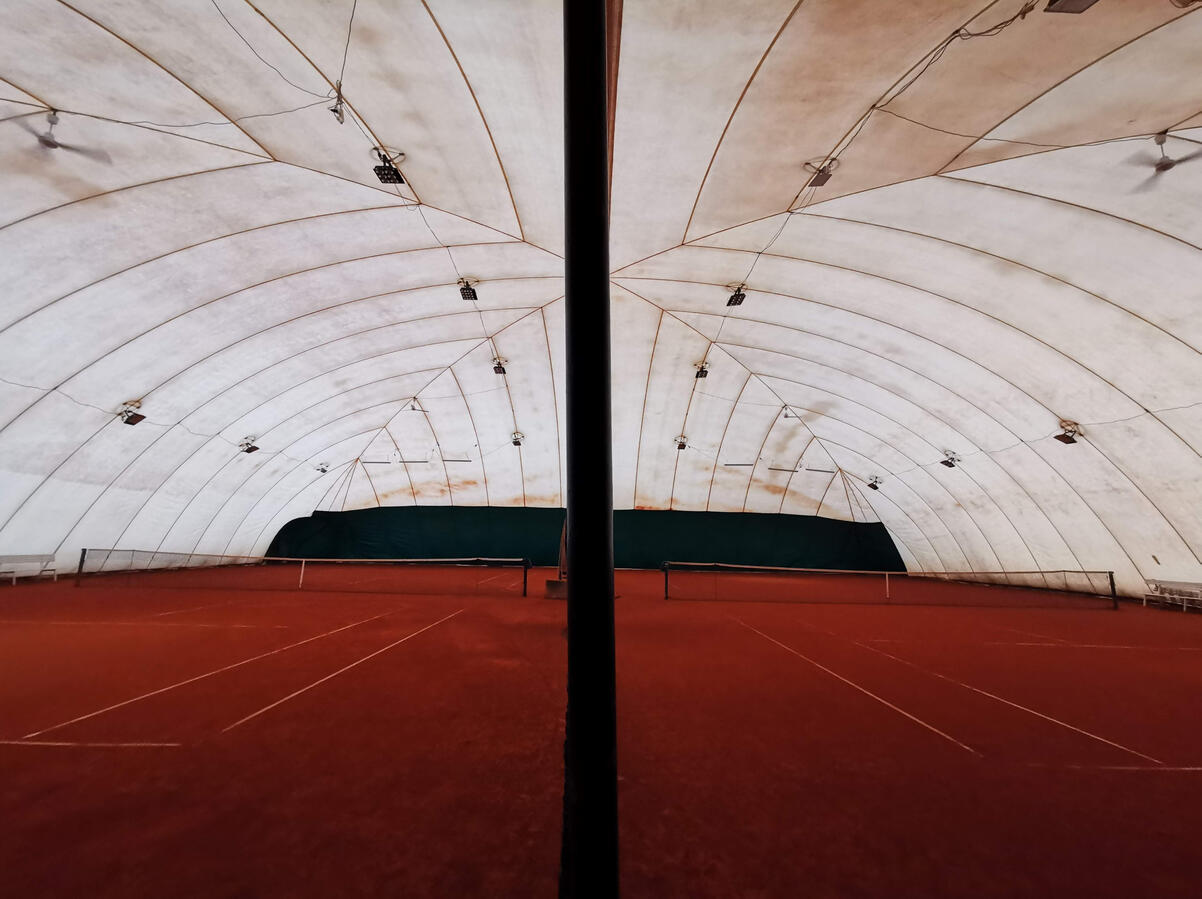 2 tennis courts in the wintertime